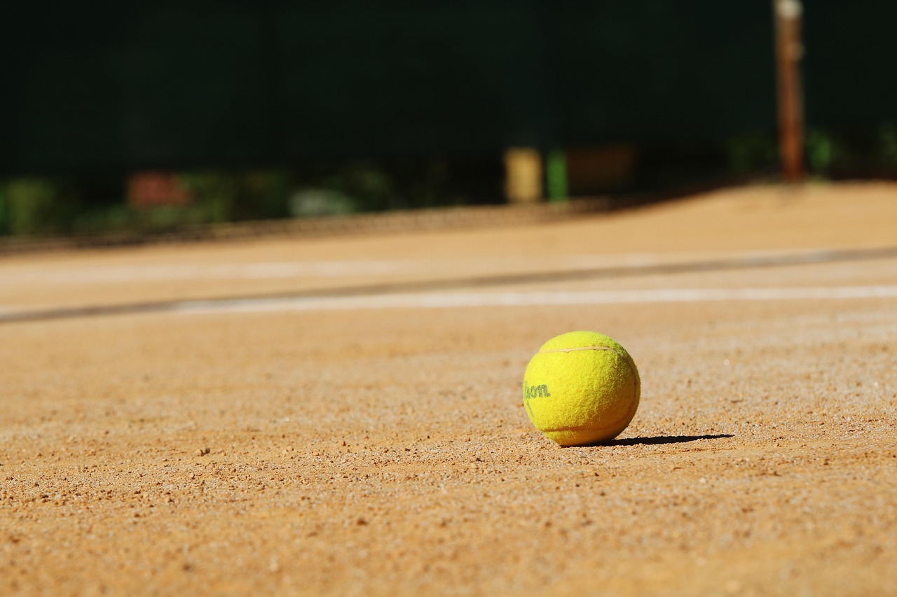 Imagem de destaque do post: Asif Abbasi conquista seu segundo título nacional no prestigiado torneio de Wimbledon
