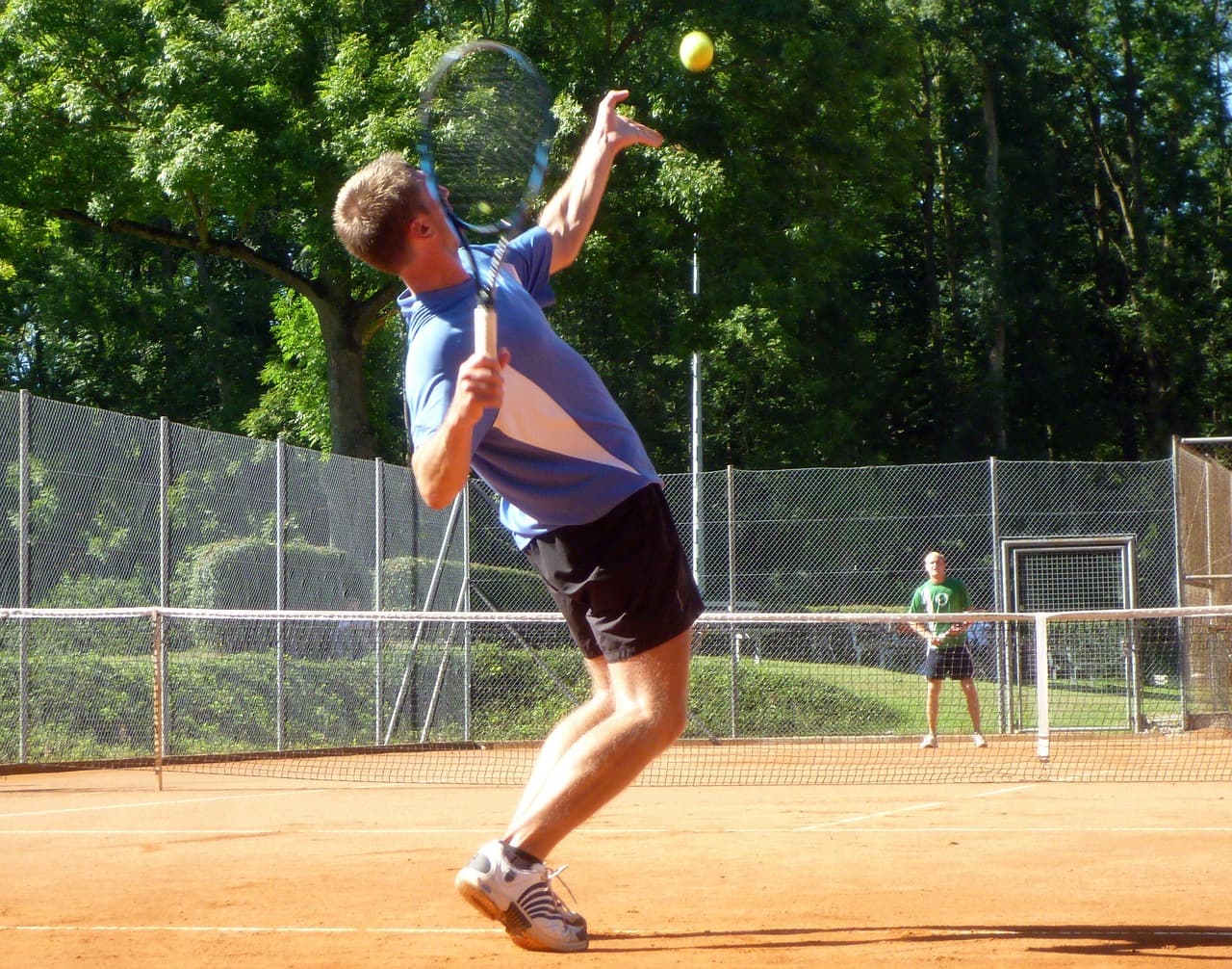 Imagem de destaque do post: Mirra Andreeva Rumo ao Legado de Martina Hingis em Roland Garros