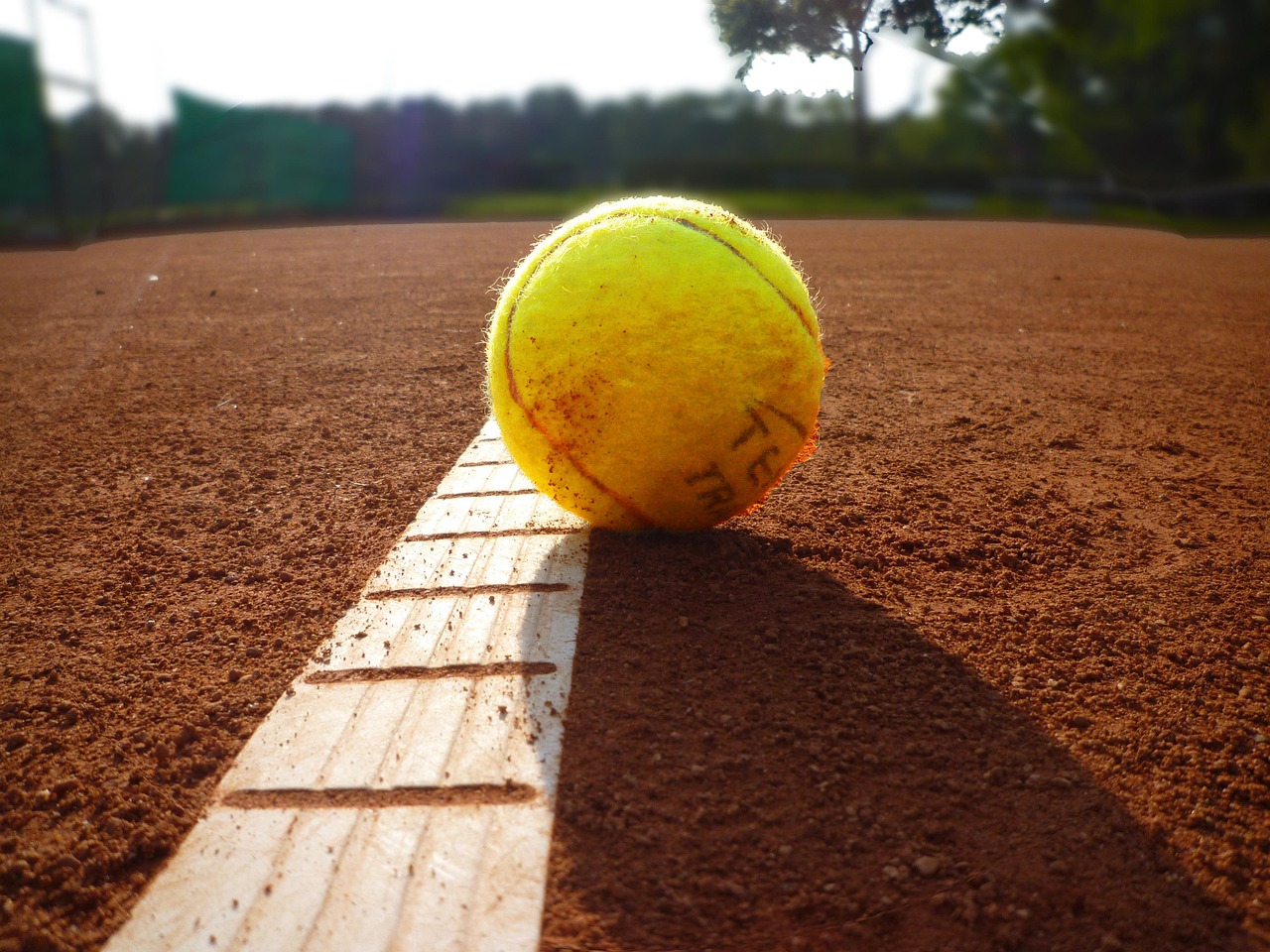 Imagem de destaque do post: Jovem brasileiro de 13 anos conquista vaga para jogar nas quadras de grama de Wimbledon