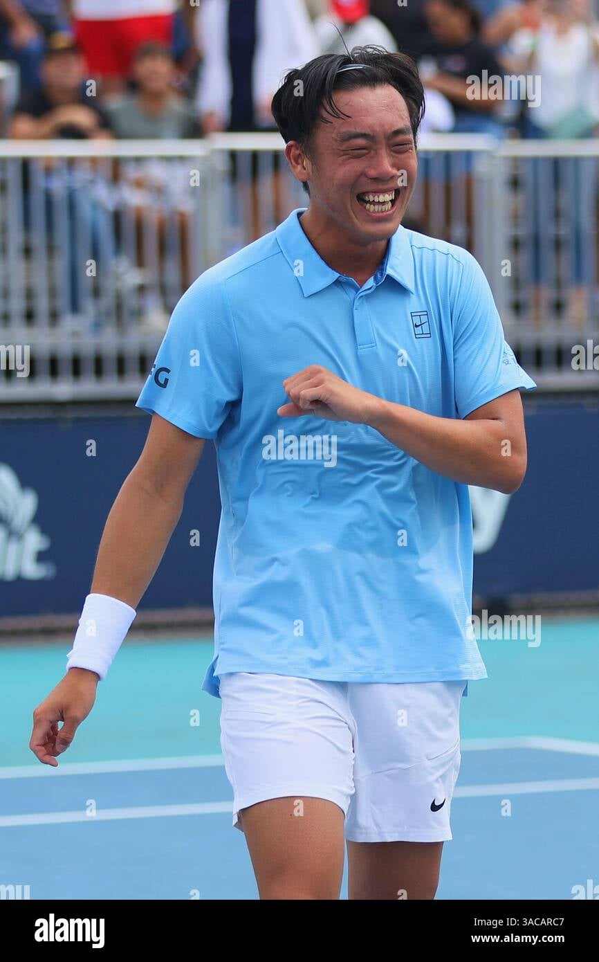Coleman Wong celebrando vitória no Miami Open contra Ben Shelton