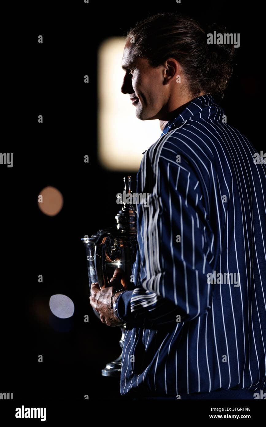 Imagem de destaque do post: Zverev vence Shelton e é campeão do US Open 2026